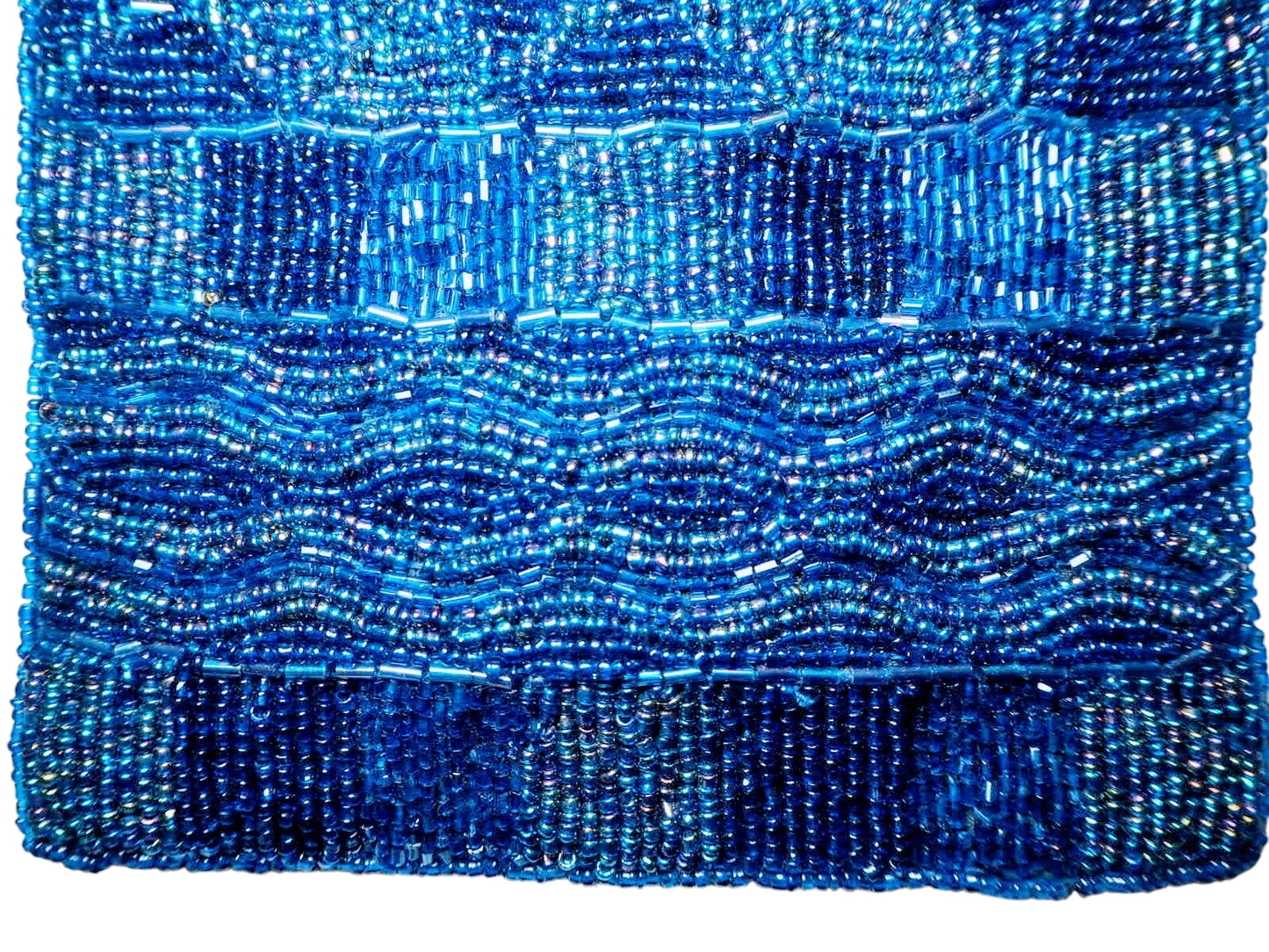 Bolso artesanal de bandolera y para fiesta en color azul marino y detalles de fantasía