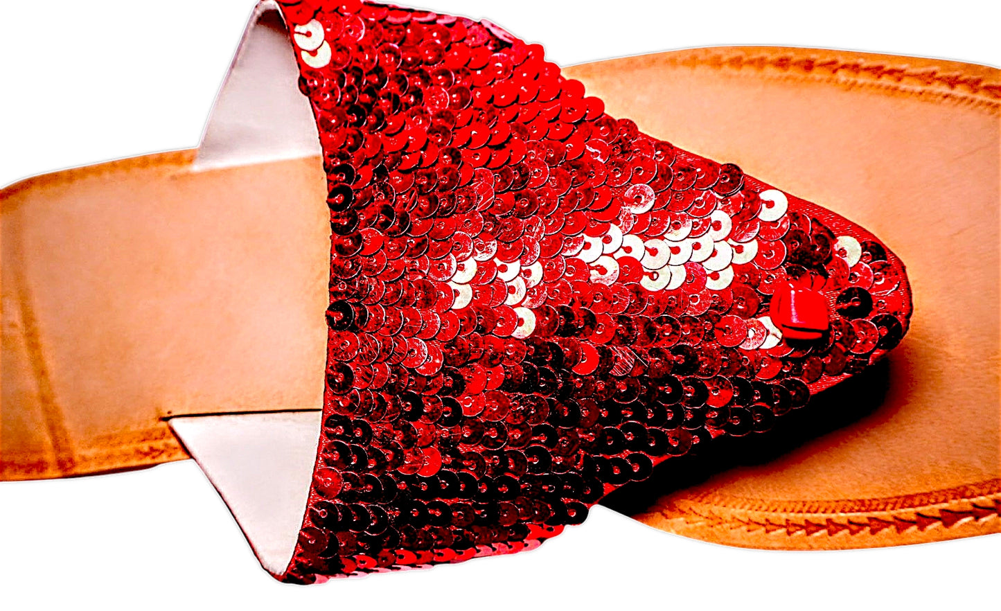Sandalia plana para mujer en color rojo con suela de piel y detalles de fantasía