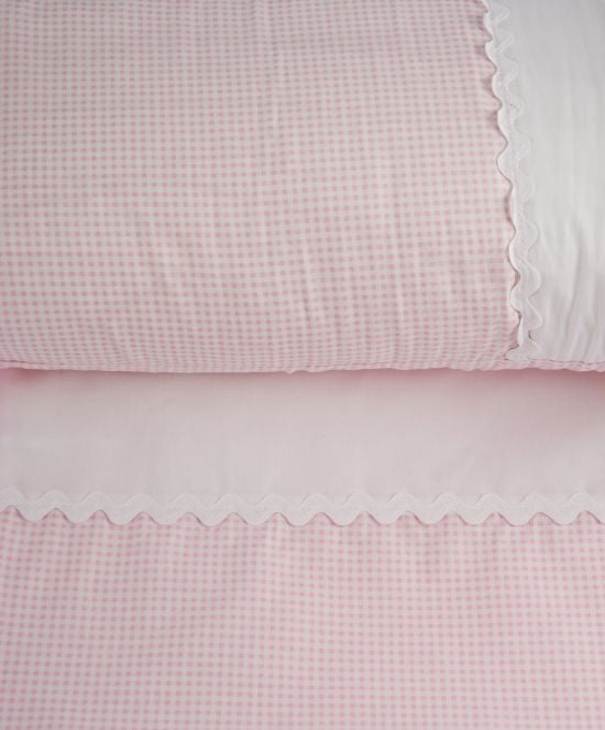 Pack funda nórdica y set sábanas para bebé en diseño vichy rosa y puntillas en blanco para cuna de 60 y algodón de primera calidad